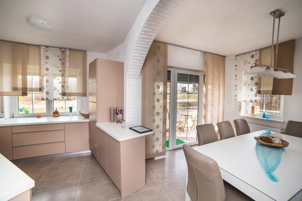 דרז'ניק גראד Guest House Melody מראה חיצוני תמונה